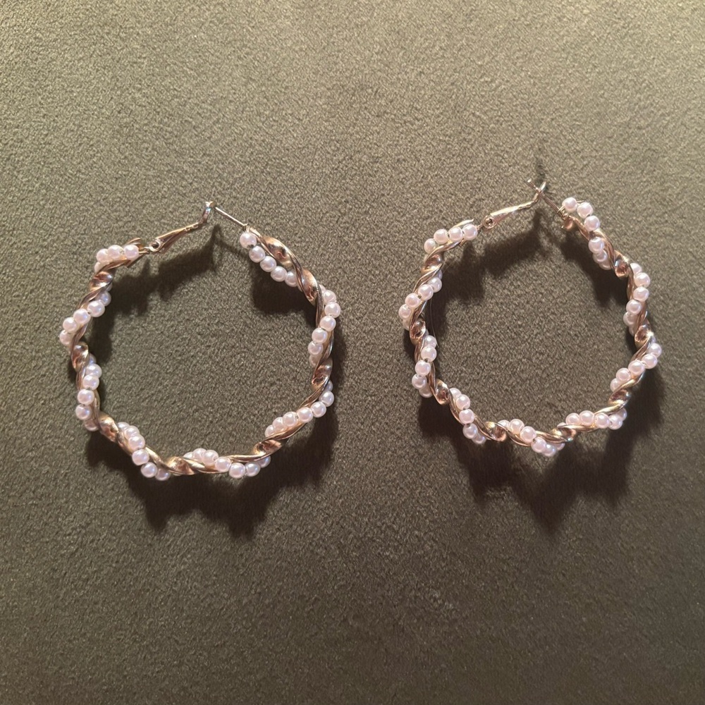 Twisted Pearl Hoop Earrings